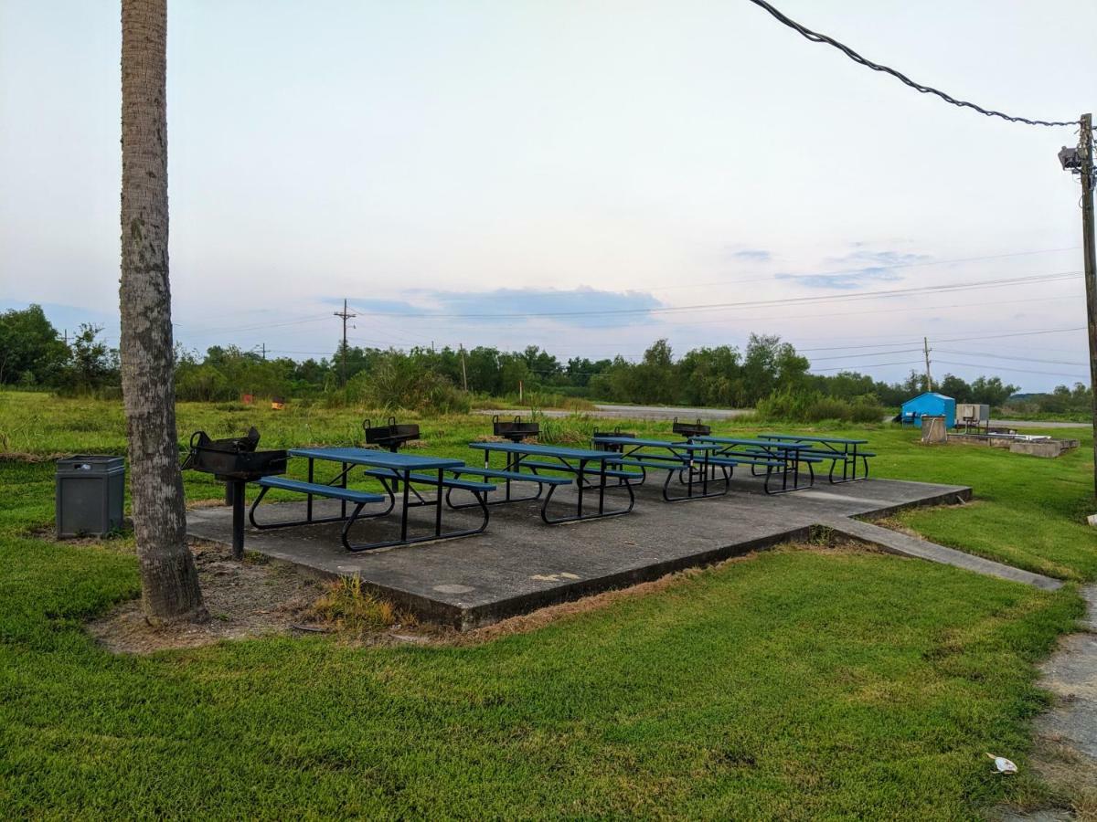 Lake Houmas Inn 外观 照片